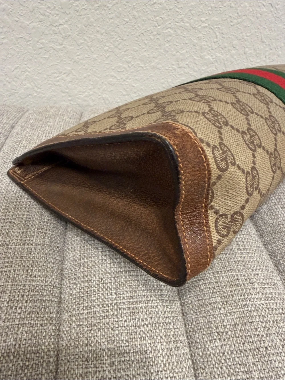 Gucci Beige GG Supreme Canvas Pouch with Green and Red Web Stripe
